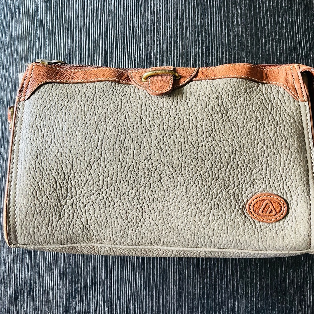 Liz Claiborne Vintage Retro Pebble Leather Two-Tone Tan and Brown Shoulder Bag